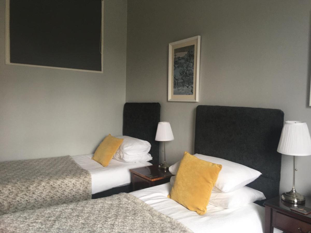The Conifers Hotel - Edinburgh — Photos 1